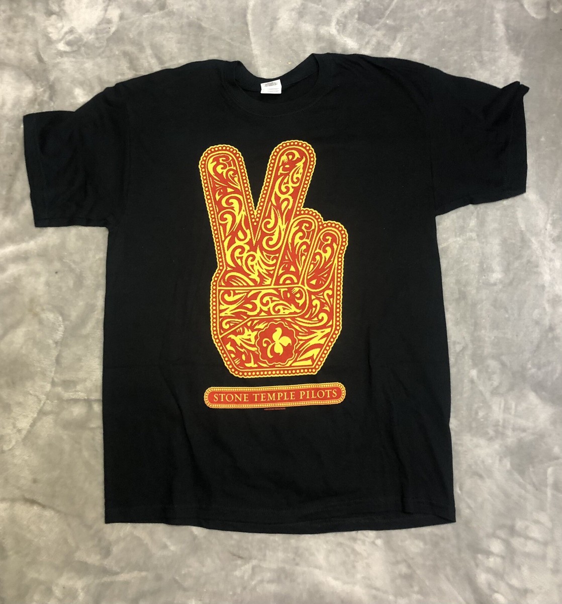 Stone Temple Pilots 2010 Tour T Shirt STP Concert Tee Scott Stone Temple Pilots 2010 Tour T Shirt STP Concert Tee Scott