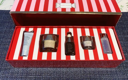 5 piezas Holiday In-box Estée Lauder. Juego firme, elevador e hidratado para jóvenes - Imagen 10 de 12