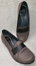 Dansko Women's Flats Size 8.5M 39EU Gray Reptile Pattern Black Crossover Loafer