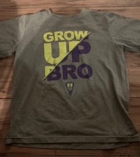 Under Armour Boys Short Sleeve Shirt Size Ymd Loose Fit Grow Up Bro