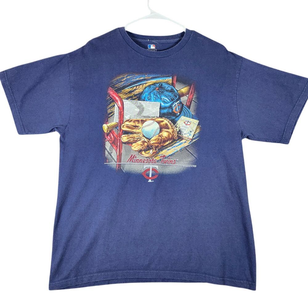 MLB Minnesota Twins Vintage Baseball Equipment Graphic T-Shirt Large