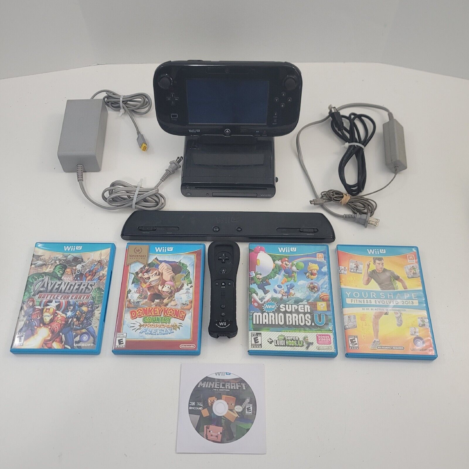  Nintendo Wii U Console 32GB Basic Set - Black (Renewed) : Video  Games