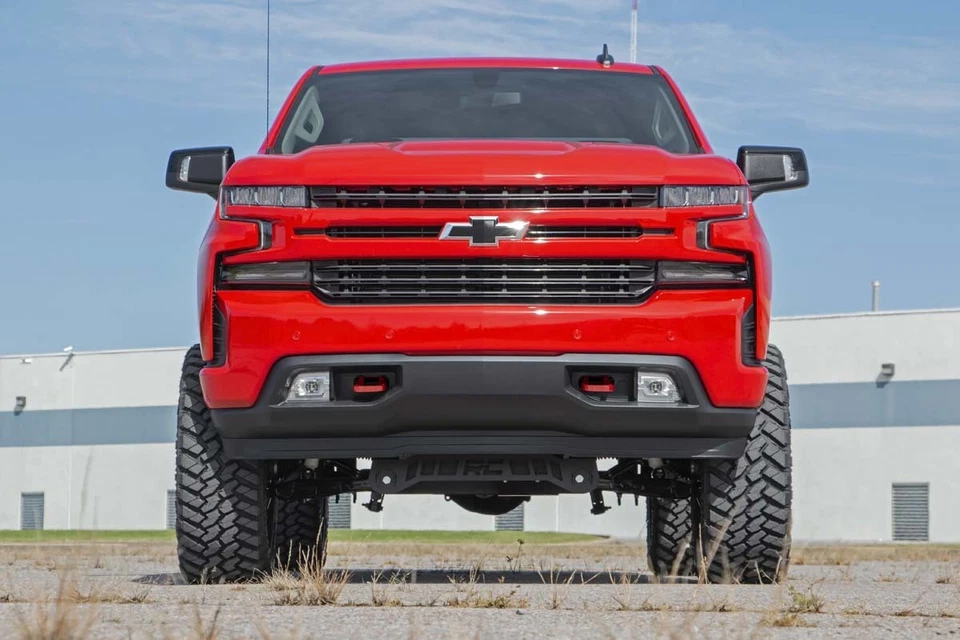 Ganchos de remolque Rough Country forjados rojos Chevy Silverado 1500 2x2/4x4 2019-2023 Foto 4 de 4