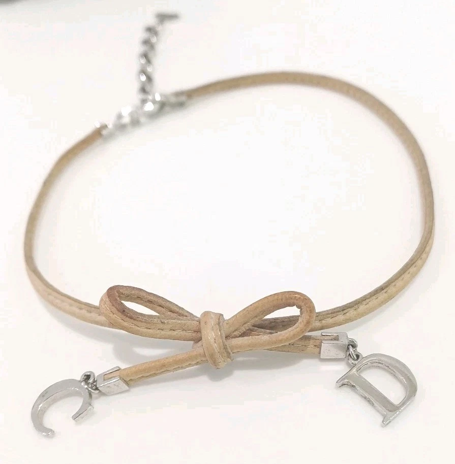 Christian Dior Vintage CD Logo Charm Bow Tie Beige Leather Choker Necklace & Box - Image 2 of 4