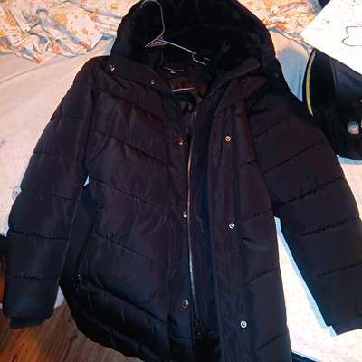 Andrew Marc Women s Black Hooded Puffer Jacket Faux Fur Trim Pockets 2XL