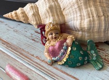 Super RARE  Vintage Katherine  s Collection Pink/ Aqua Voluptuous Mermaid
