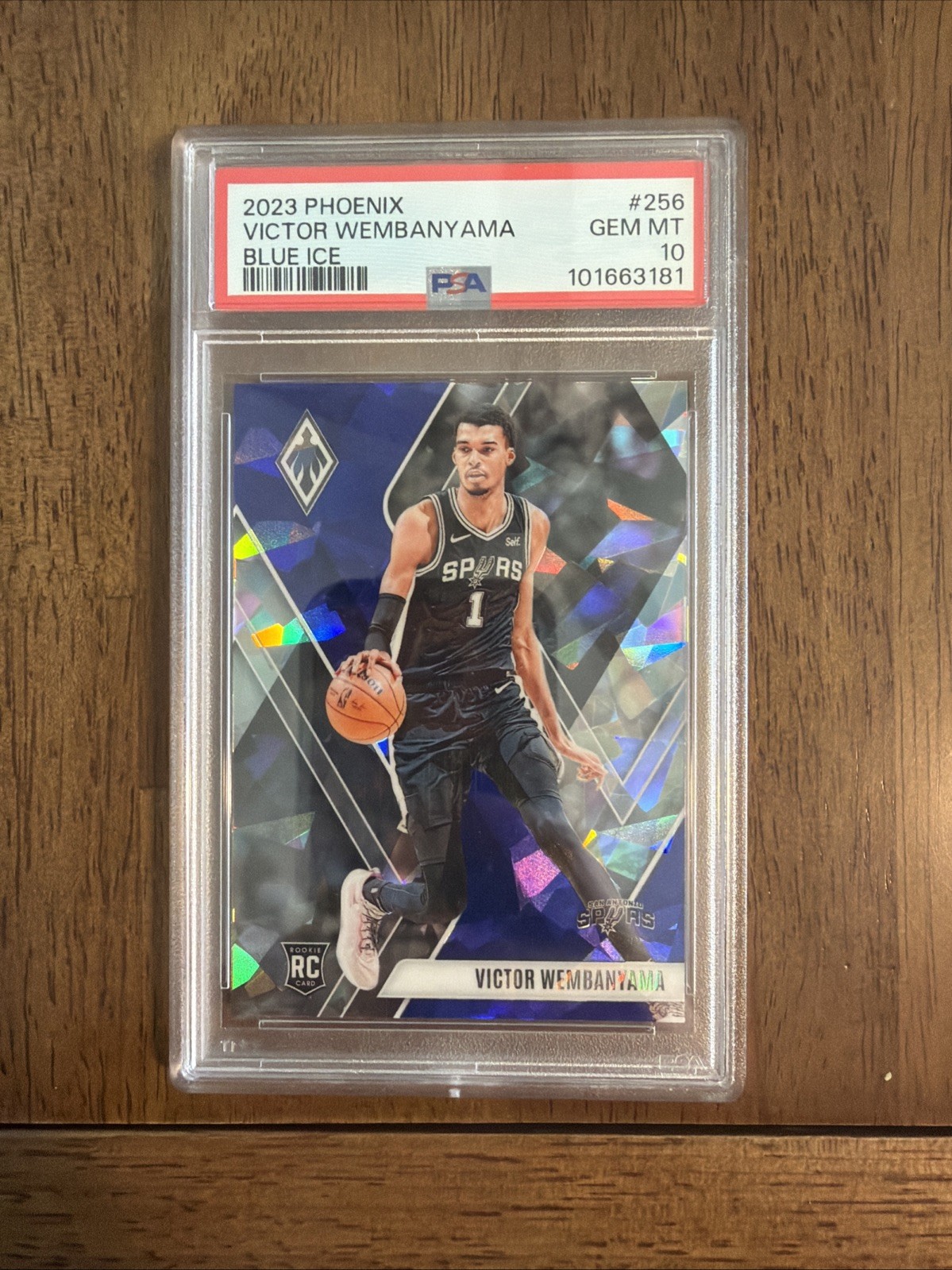 2023-24 Panini Phoenix - Rookies Victor Wembanyama #256 Blue Ice (RC) PSA 10