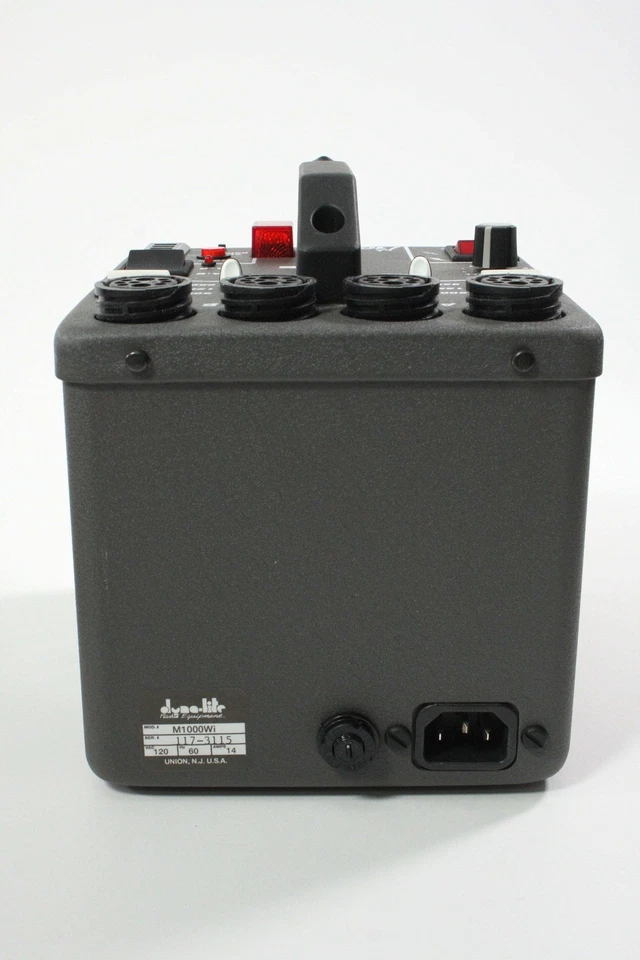 Комплект стробоскопов Dynalite 1000 - 2 со стойками и зонтиками - Изображение 3 из 4