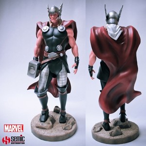 muñeco de thor marvel