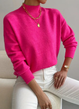 Strickpullover mit überschnittenen Schultern...