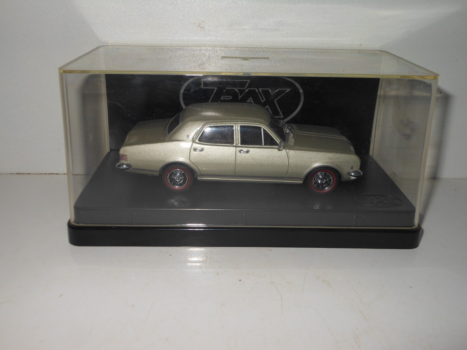 TRAX TR68 HOLDEN HK PREMIER SEDAN 1968  diecast  Top Gear 1:43 scale