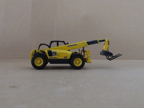 Carrello telescopico LL268 UNIVERSAL HOBBY UH8002U 1/50 TP macchina Komatsu WH613 - Foto 3 di 15