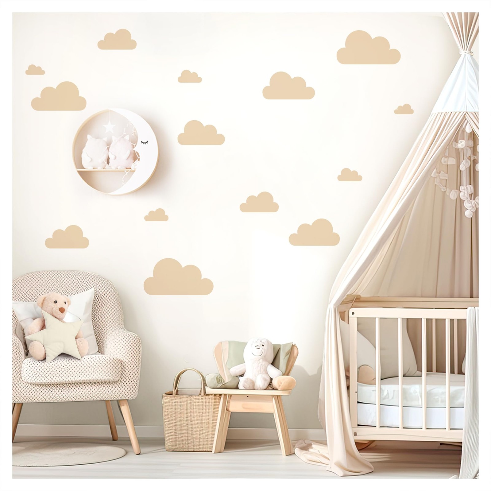 Sticker mural nuages beige pour envelopper la chambre de bébé de tendresse