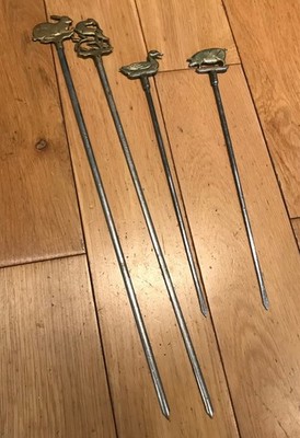 4x Vintage Messing & Edelstahl Spieße (grüner Kasten über Käfigen)