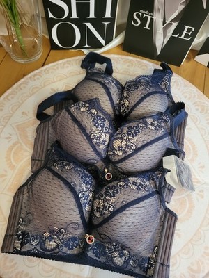   Comfit Spitzen-BH Dunkelblau 3x Gr. 75B  