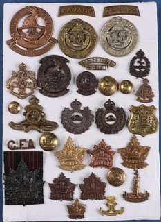 Canada Boer War WWII Regimental Badge Button Lot 30 Pieces