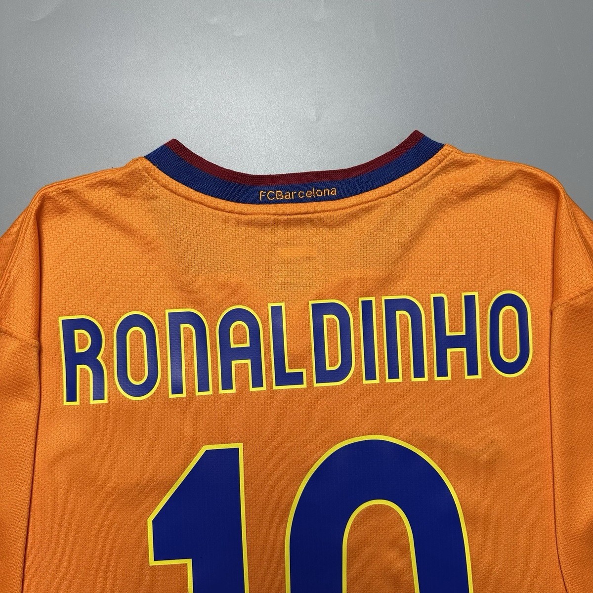 BARCELONA NIKE 2007/2008 FOOTBALL AWAY JERSEY #10 RONALDINHO SIZE
