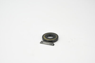 Steering Rack Oil Seal 18.5X42.8X7X7 For KIA SORENTO 03 (PUERTO RICO)
