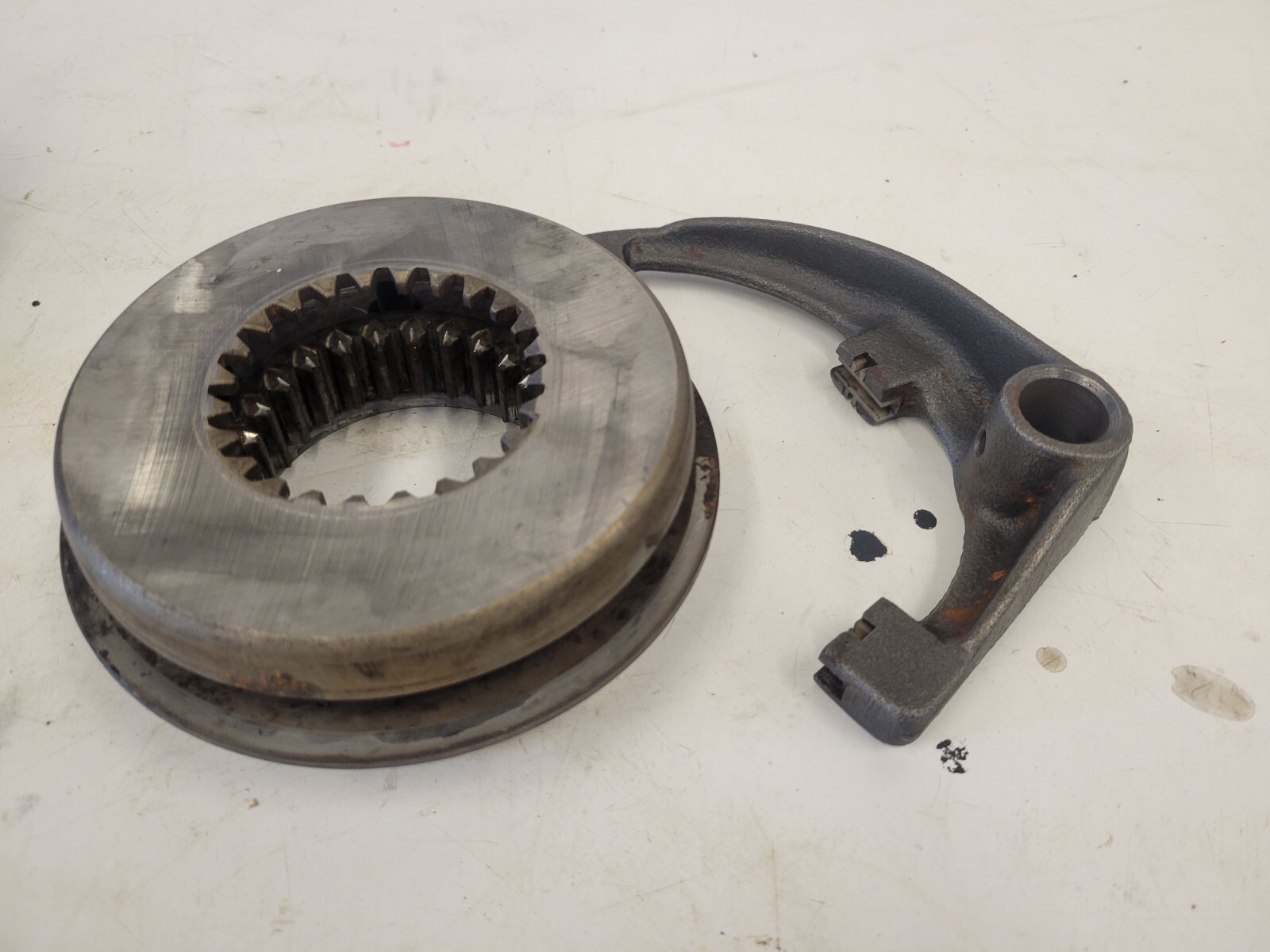 NP205 TRANSFER CASE FRONT OUTPUT ASSEMBLY 30 SPLINE CHEVY GMC GM