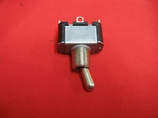 1pc C-H Eaton SPDT On Off ON 3 Position Toggle Switch 6 A 125 VAC 3A 250 VAC USA