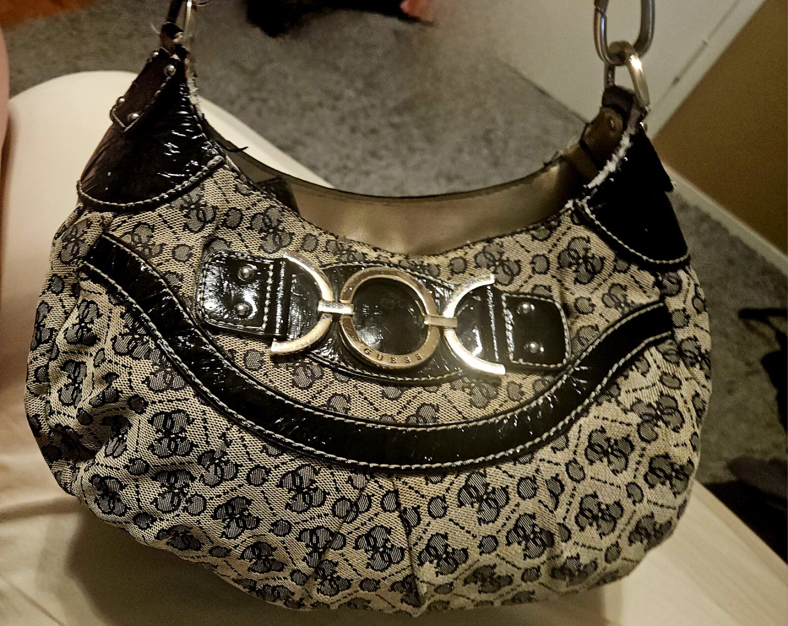 Vintage 2000s y2k Guess shoulder bag Gem