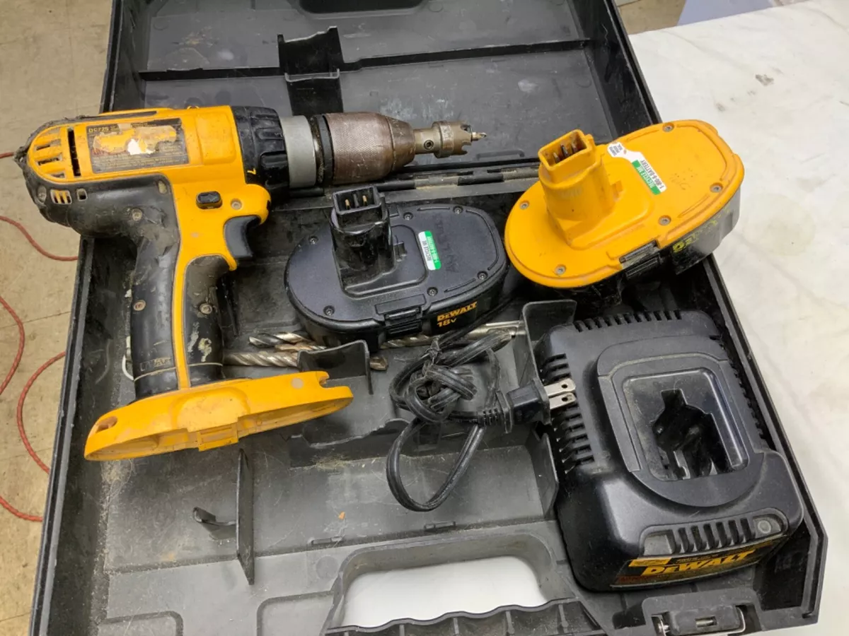 Dewalt drill two batteries deals