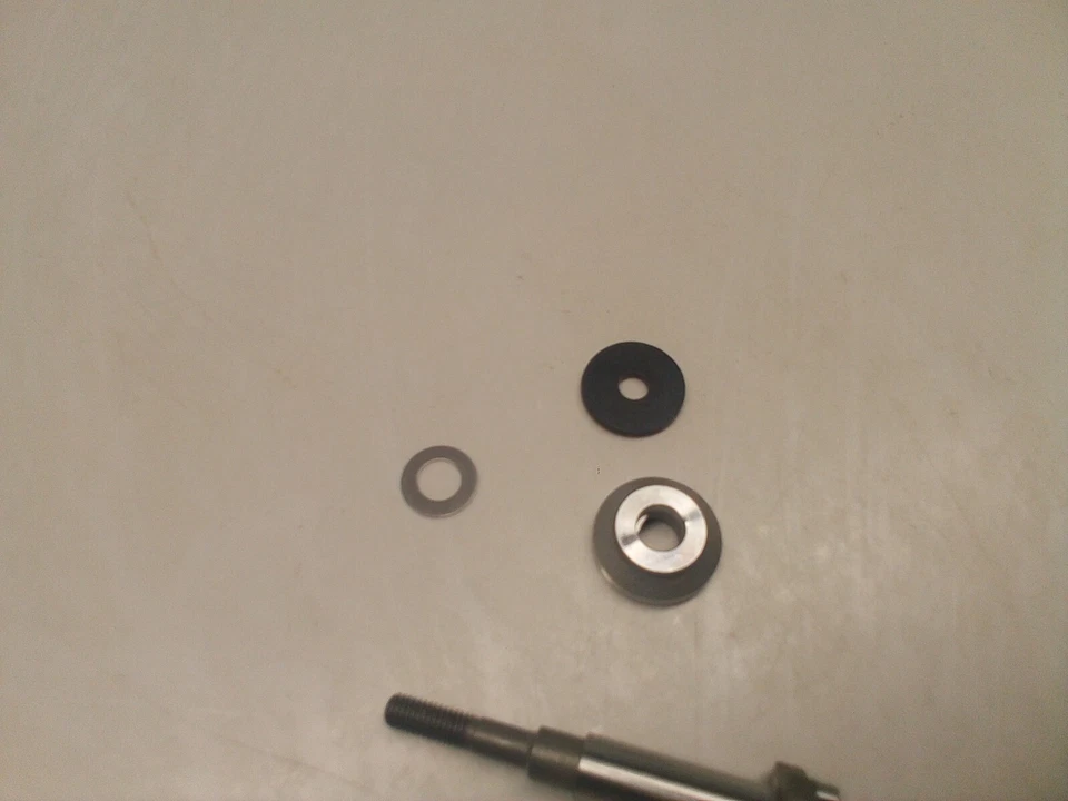 O.S. Max LA 15 Crankshaft, Flange, Prop Nut & Washer RC Engine - Image 4 of 4