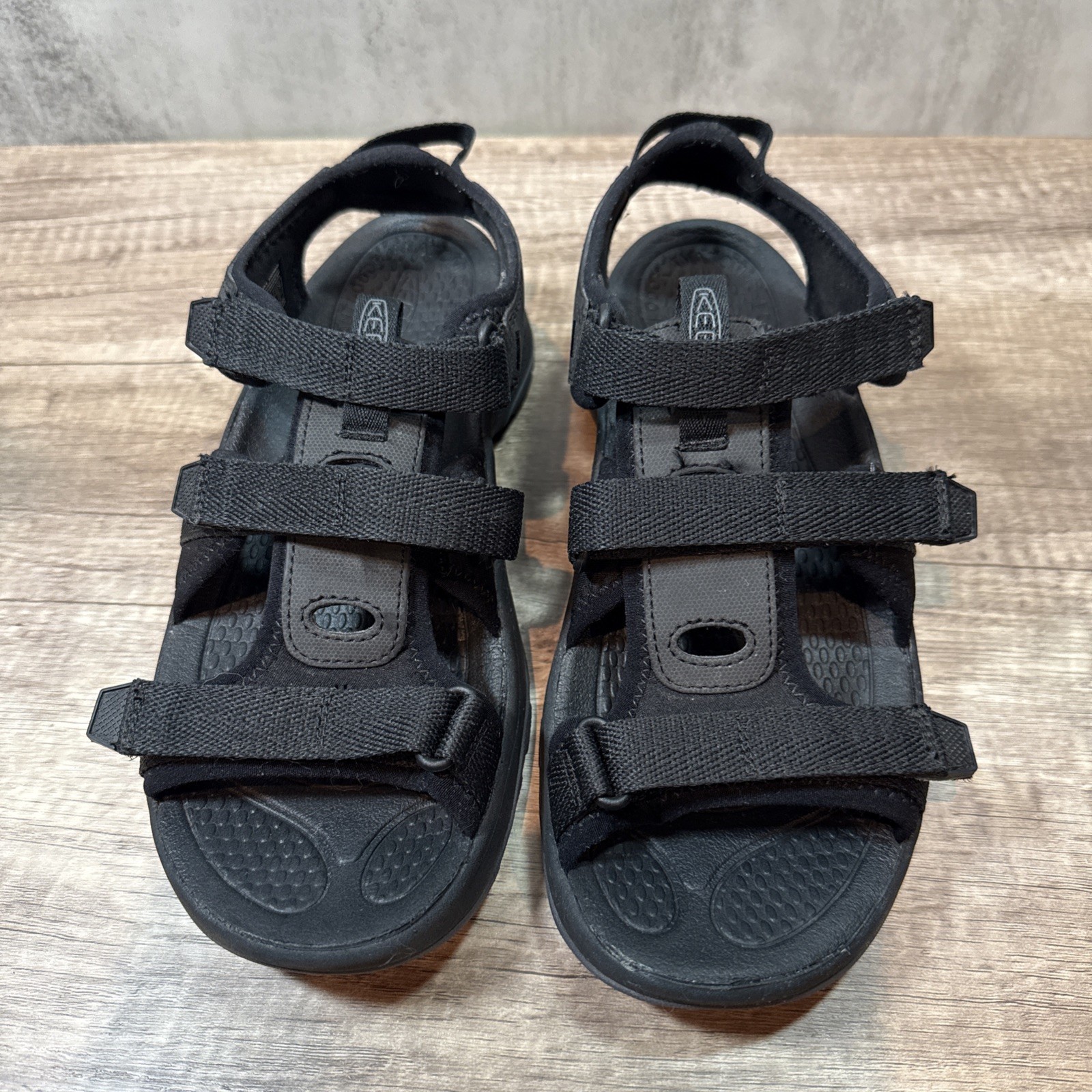 KEEN sandalo donna Astoria West punta aperta scarpa acqua nero su nero taglia 10 US