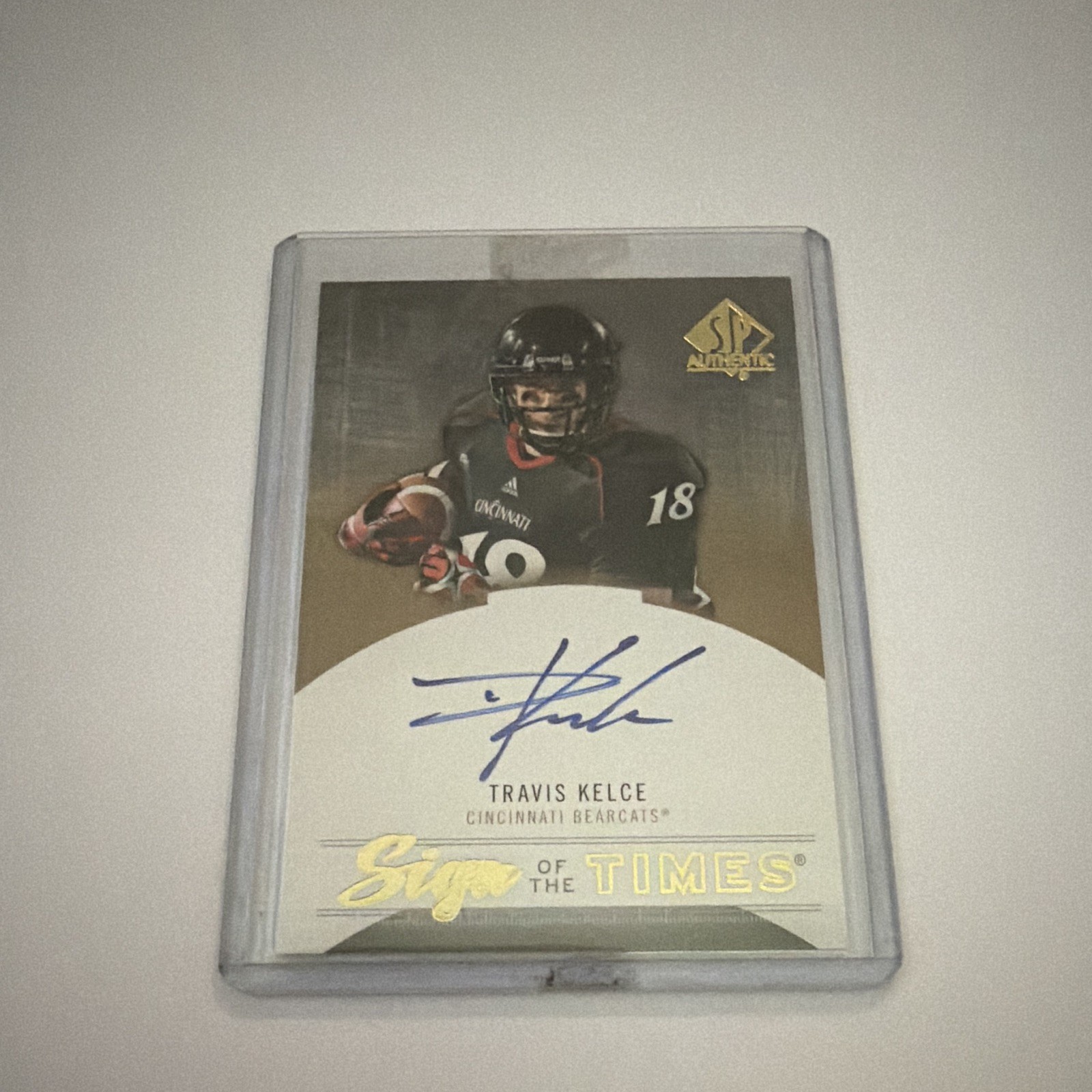 Travis Kelce SP Authentic Sign of the Times #STKE Base