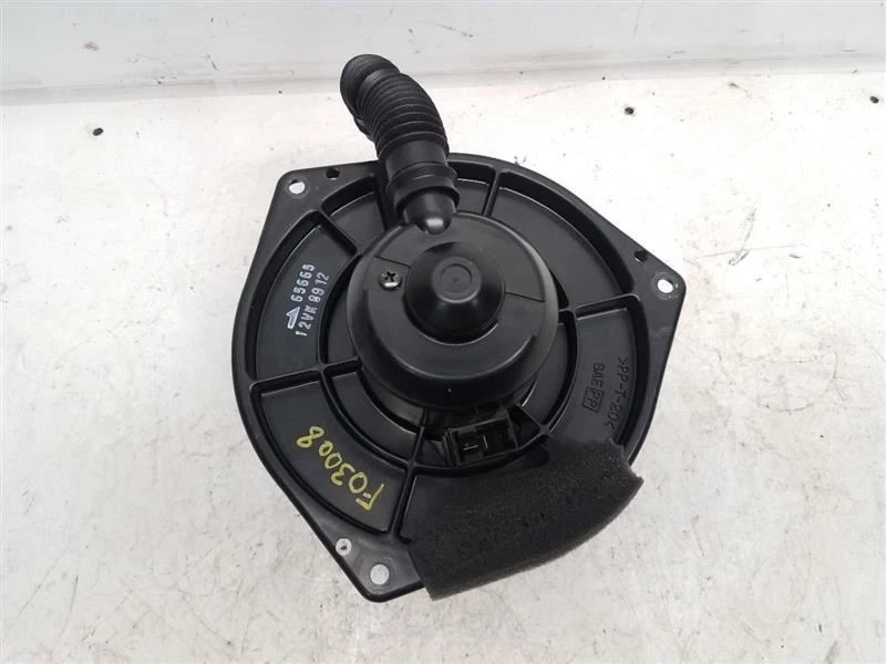 1997-99 Infiniti QX4 (Build Thru 11/98) Front Blower Motor - Auto Temp - Image 2 of 3