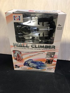 lucky boy wall climber