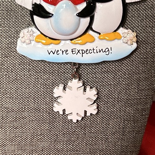 UNPERSONALIZED We're Expecting Baby Bump Penguin Christmas Ornament - Bild 4 von 7