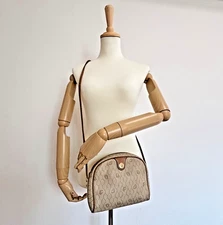 Dior Honeycomb Shoulder Bag  M01-0407