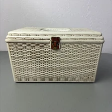Wil-hold Wilson MFG USA Vintage Sewing Box Plastic FLAW Container Storage