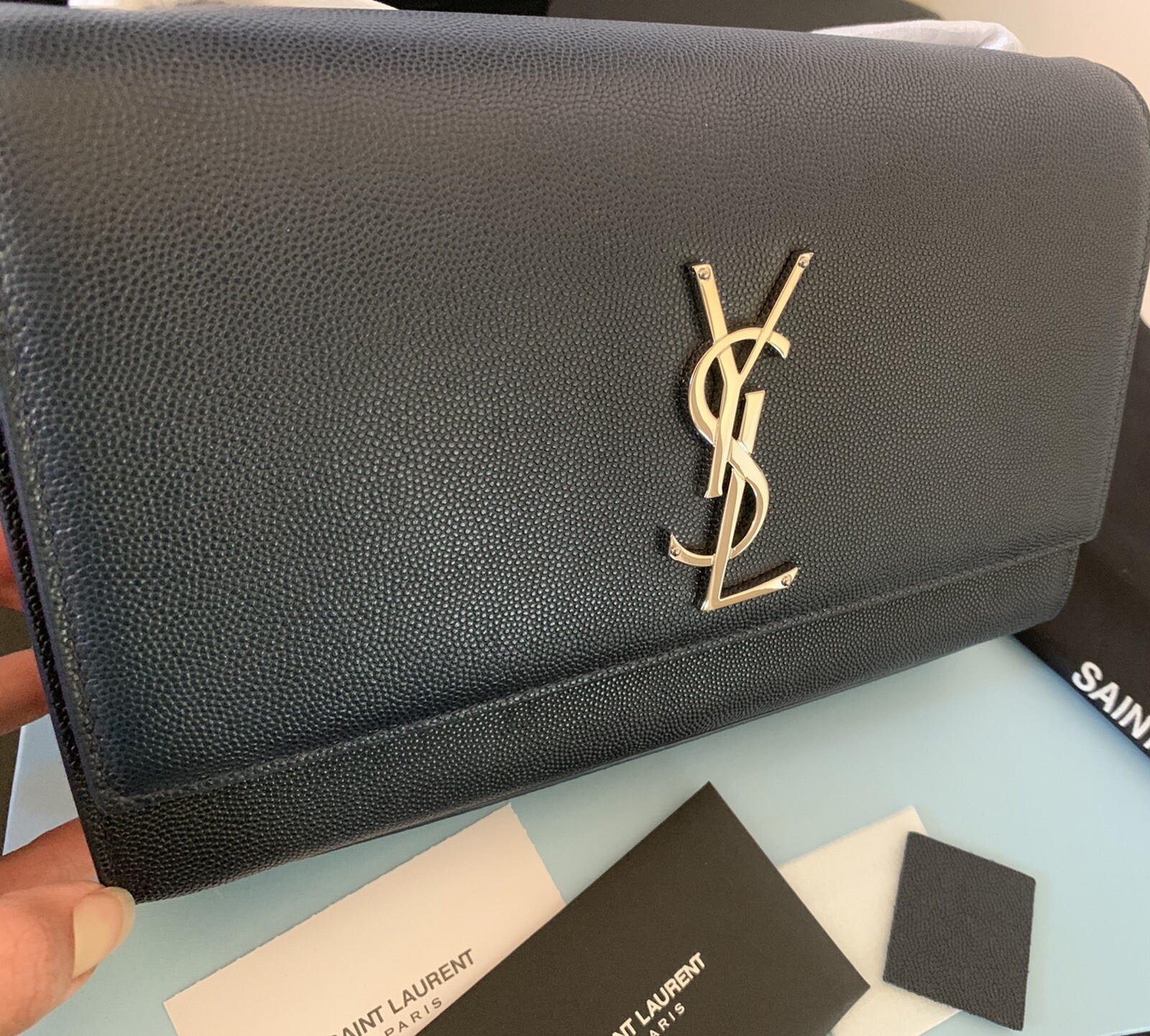 Borsa a tracolla YSL Saint Laurent kate grano medio navy argento