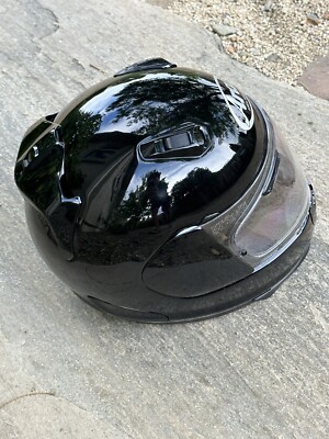 arai defiant character black helmet Defiant-X White keeping the rider cool and helping to reduce fogging Arai Defiant-X Motorcycle Helmet Review: