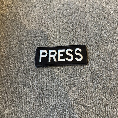 PRESSE gestickter Aufnäher mit Klettverschluss taktisches Emblem graue Version
