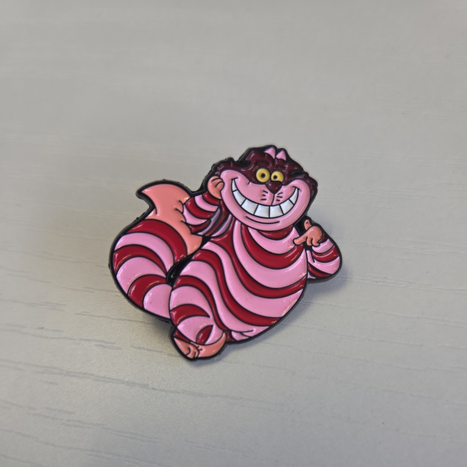 Alice in Wonderland Cheshire Cat Enamel Pin NEW