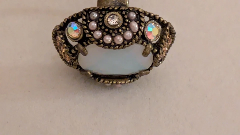 Divertido Anillo Distintivo Opalita, Estrás y Semilla Perla Anillo de Cóctel Ajustable Foto 4 de 4
