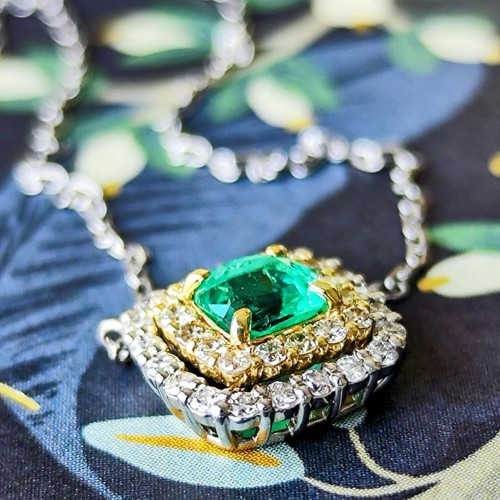 Natural Emerald (Colombia) Diamond Platinum 18K Gold Necklace 【Made in Japan】 - Picture 6 of 9