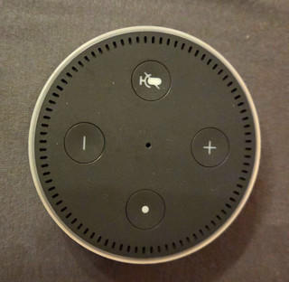 Amazon Echo Dot Smart Lautsprecher Alexa WLAN rund schwarz