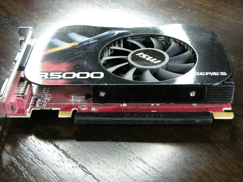 Tarjeta de video MSI R5670 MD1GD3 Radeon HD 5670 1 GB PCI Express - HACER OFERTAS Foto 3 de 4