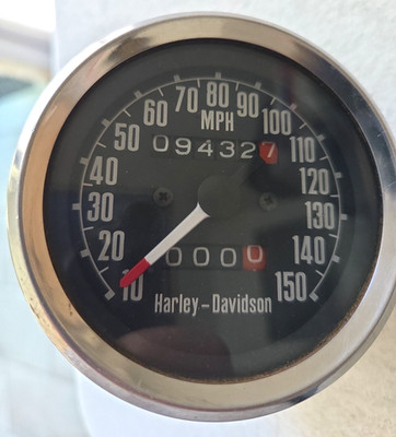 ****** GENUINE HARLEY DAVIDSON 150 mph Speedometer Gauge FX Superglide Sportster
