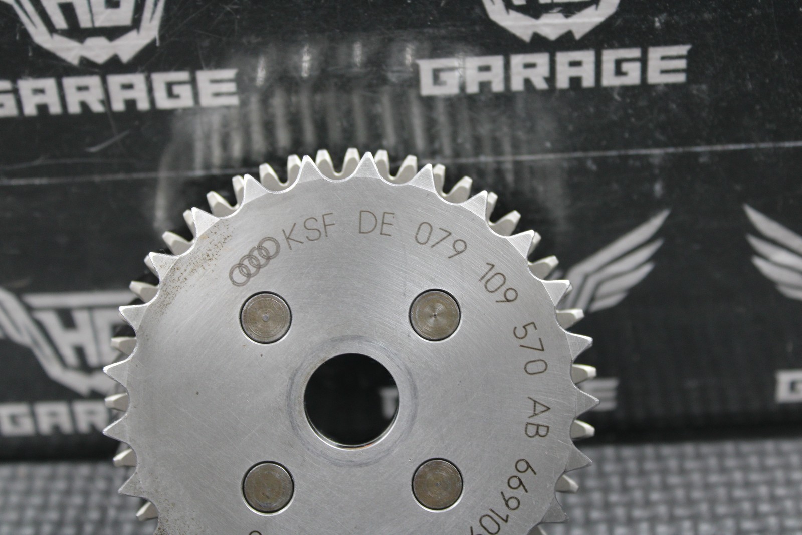 Lamborghini Gallardo 2004 Camshaft sprocket P/N 07L109565D