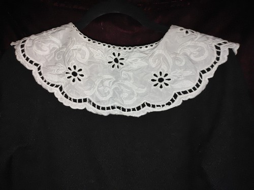 Ladies ANTONIO MELANI Sweater Cardigan White Peter Pan Collar Size M - Picture 3 of 3