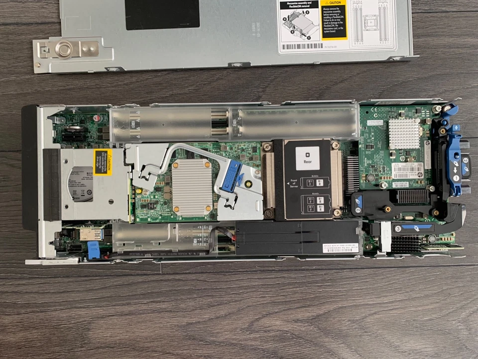 HP ProLiant BL460c G9 2x 6C E5-2620V3 2.40GHz 16GB RAM + HP FlexFabric 10Gb 534M - Image 2 of 4