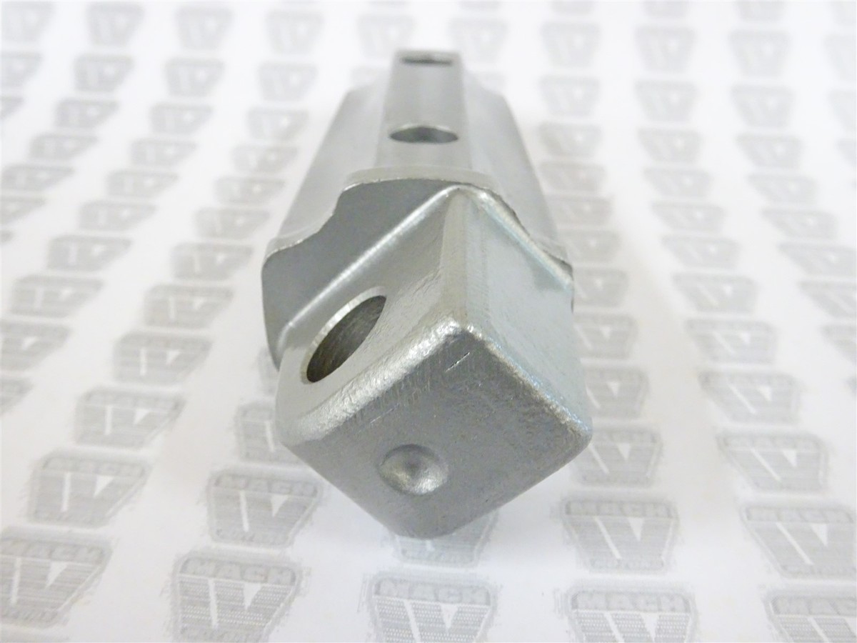 N*a様 nia Kawasaki NOS NEW 34028-1062 Rear Right Step VN ZN ZX VN750