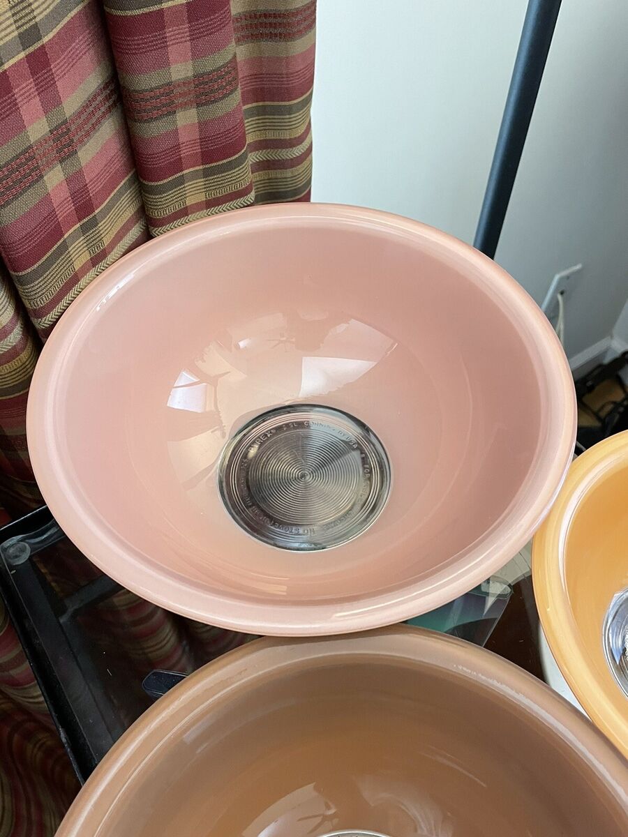 3 Pyrex Mixing Bowls Solid Colors Clear Base 325 323 322 7 3 Pyrex Mixing Bowls Solid Colors Clear Base 325 323 322 7