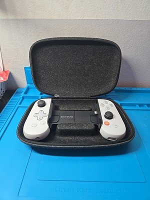 Backbone One PlayStation Edition for iPhone Lightning White w/ Case