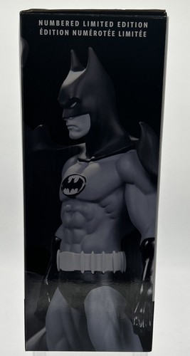 DC Collectibles - Batman Black & White - Limited Edition #0576/5000 - Picture 2 of 13
